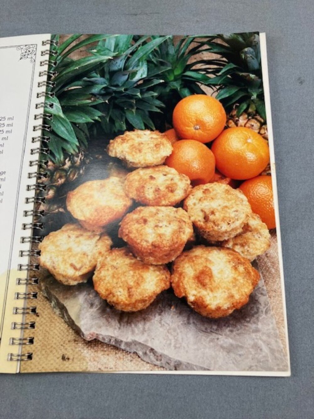 Magnificent Muffins Cookbook 1984 - Picture 2 of 5
